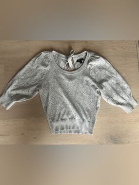 RW&CO. Light Gray Diamond Knit Puff Sleeve Sweater
